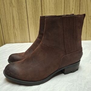 SOREL Lolla Chelsea  Leather Ankle Boot~Waterproof~Size 7.5